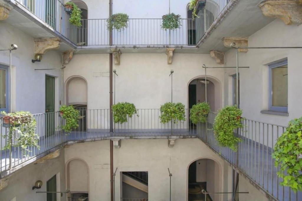 Bibo'S House Historical Centre Apartment Turin Bagian luar foto